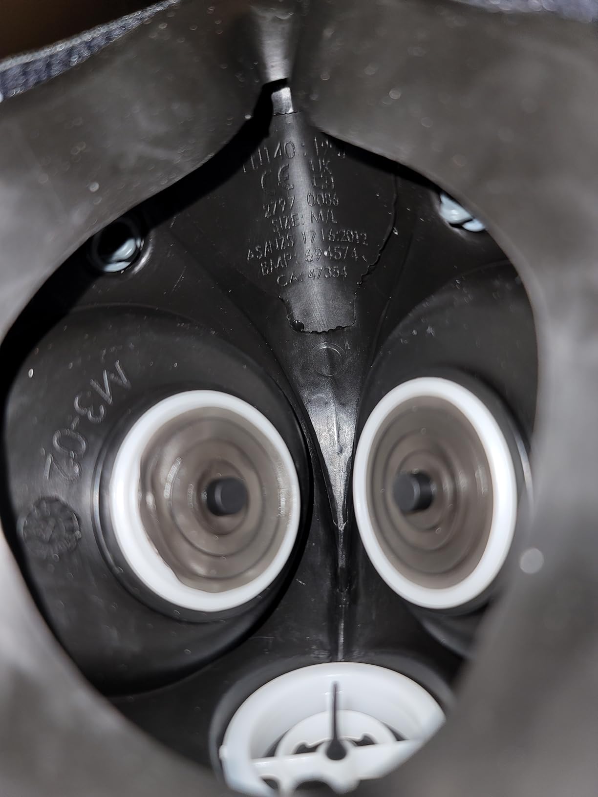 Klein Tools 60552 Reusable P100 Half-Mask Respirator with Replaceable Filters for Dust, Metal Fumes, and Oil Mist, M/L customer photo 1