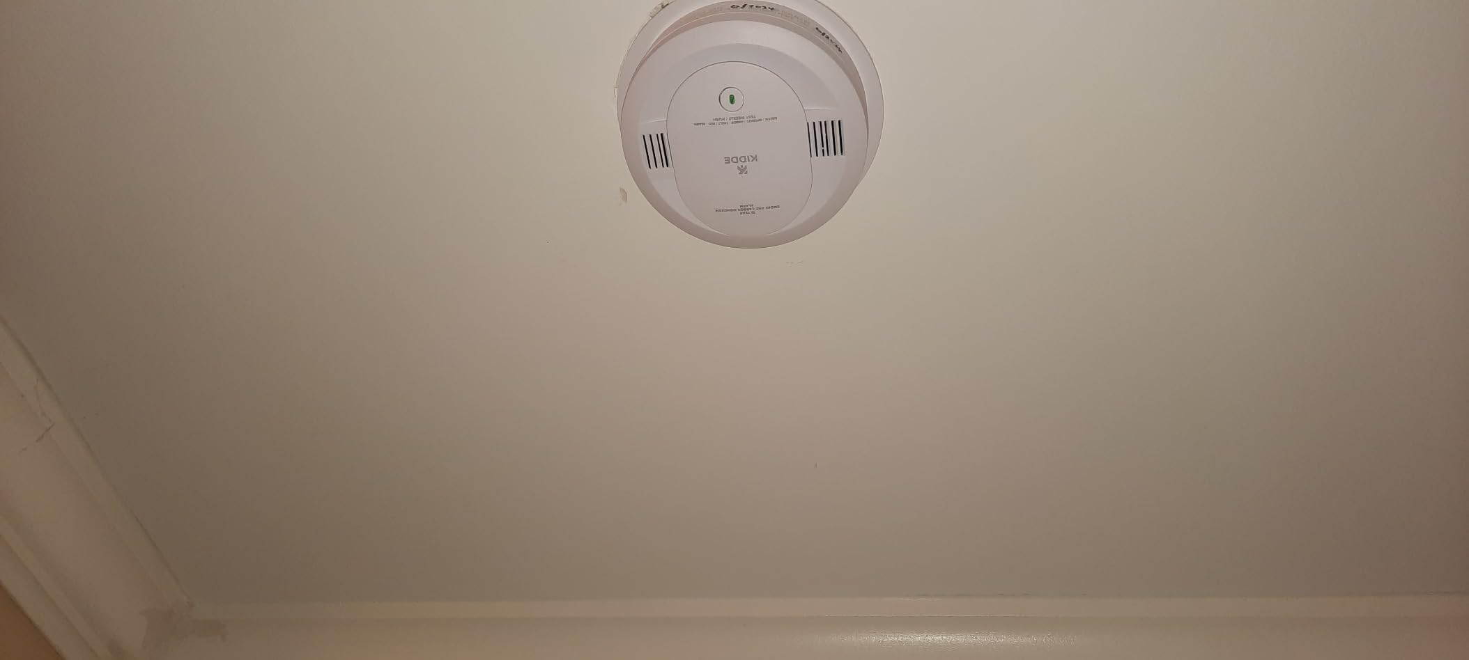 Kidde Smoke and Carbon Monoxide Detector, Hardwired with 10-Year Battery Backup, Voice Alerts, LED, 85 dB, 30CUA10-V, 1 Pack customer photo 1
