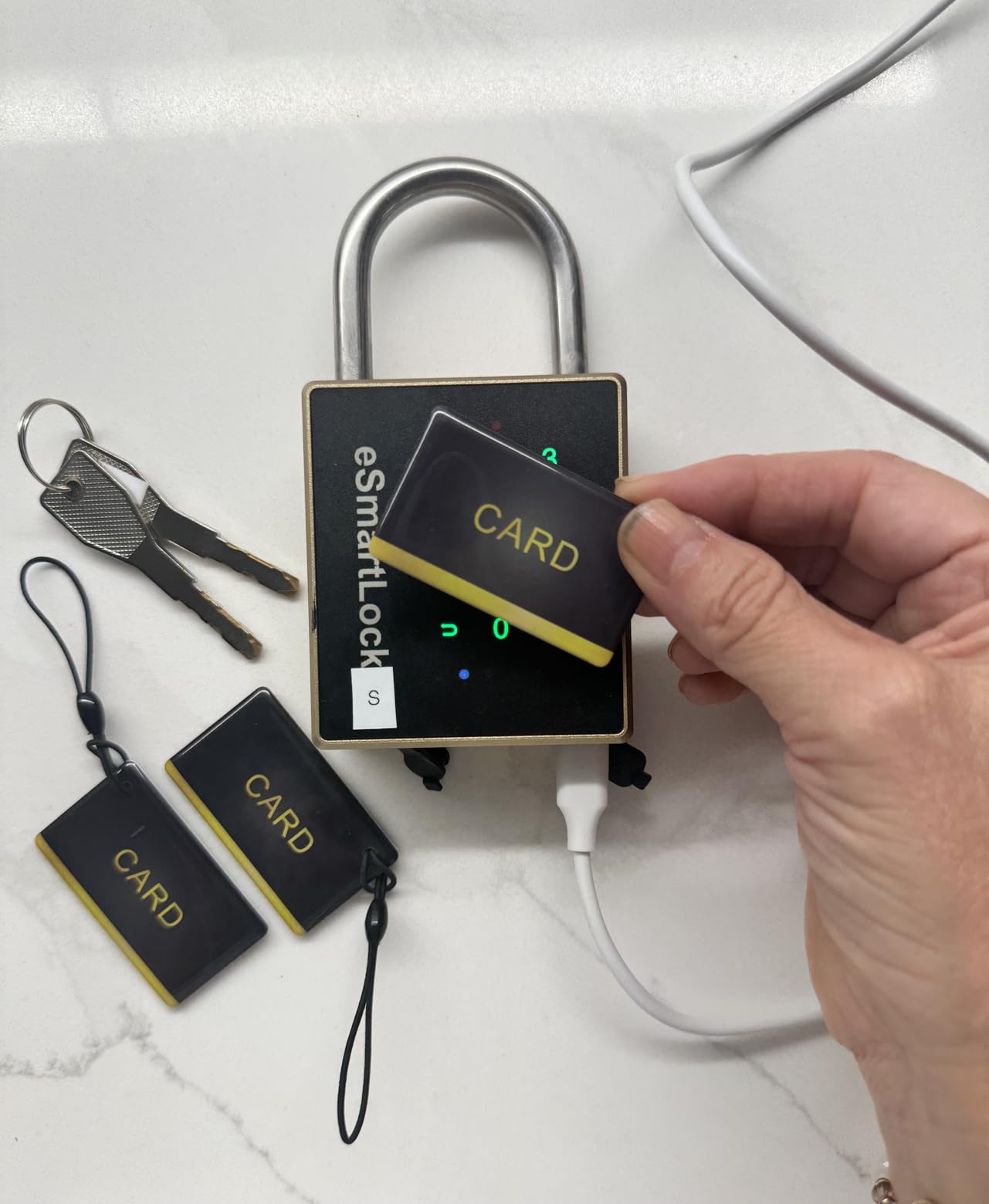 New Smart Padlock with Key, Heavy Duty Combination Padlock, RFID Pad Lock with Codes Bluetooth APP Access, Outdoor Waterproof Electronic Key Lock for Gate Fence Shed Locker Garage Garden customer photo 1