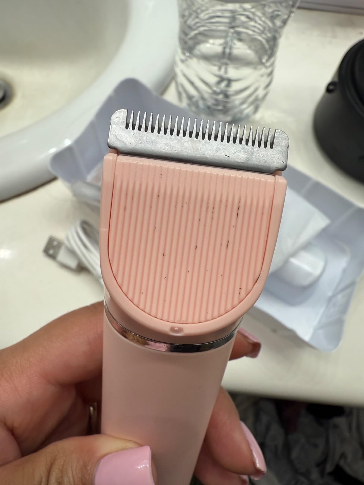 AIBRIT PRO Electric Bikini Trimmer for Women,2 in 1 Electric Shaver for Women Pubic Hair, Portable Razors for Shaving with 2 Trimmer Heads,IPX7 Waterproof (Blue) customer photo 1