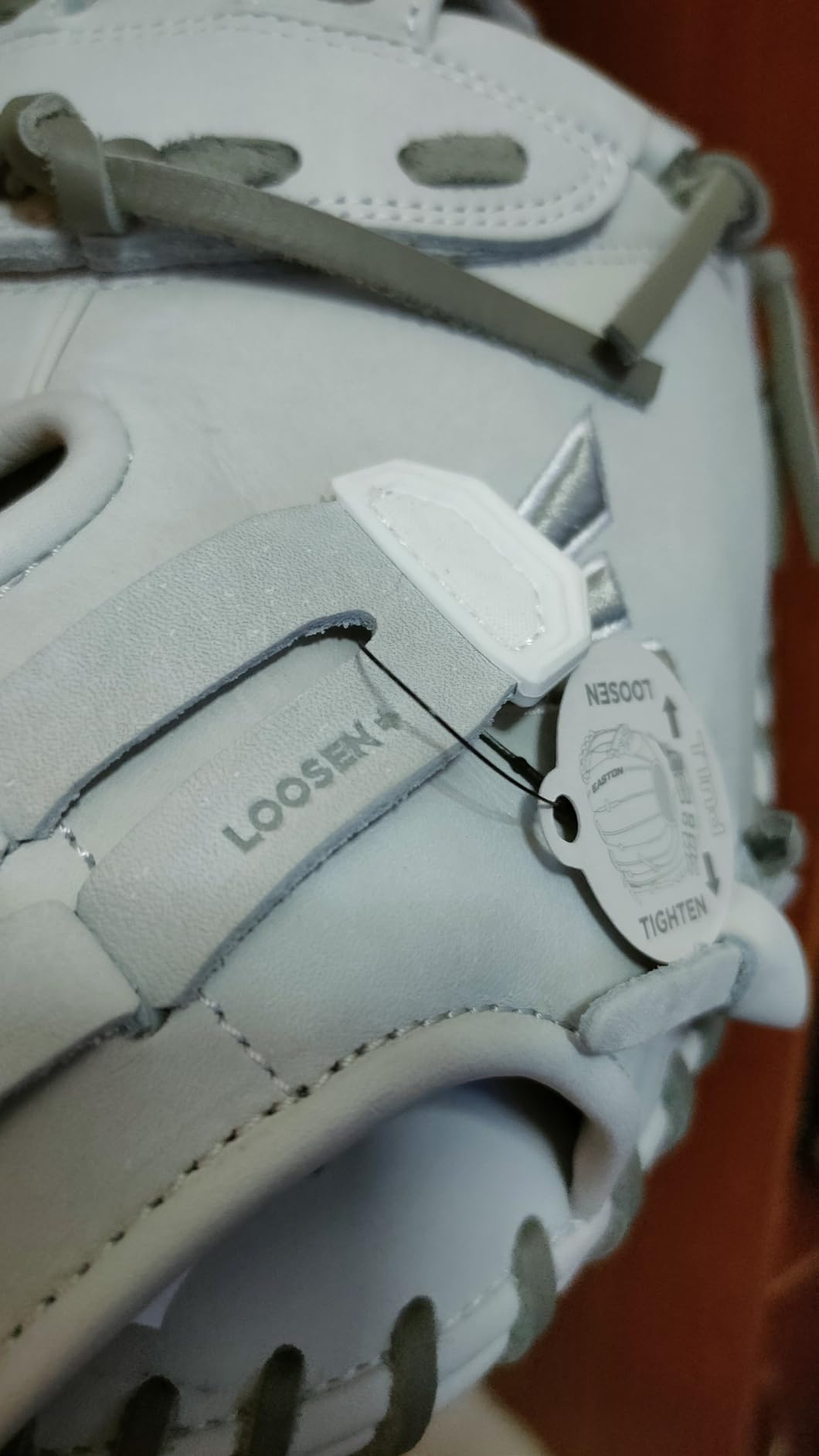 Easton | Professional Collection Fastpitch Softball Glove customer photo 1