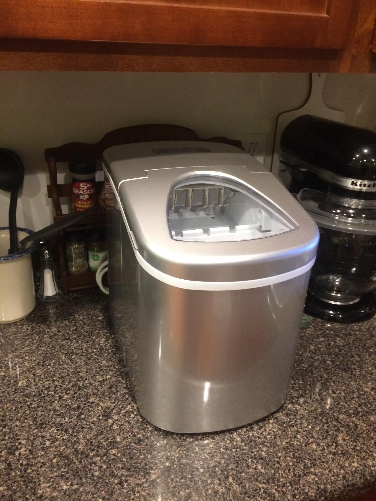 hOmeLabs Countertop Ice Maker 9 Ice Cubes in Just 6 Minutes, 26lbs in 24Hrs customer photo 2