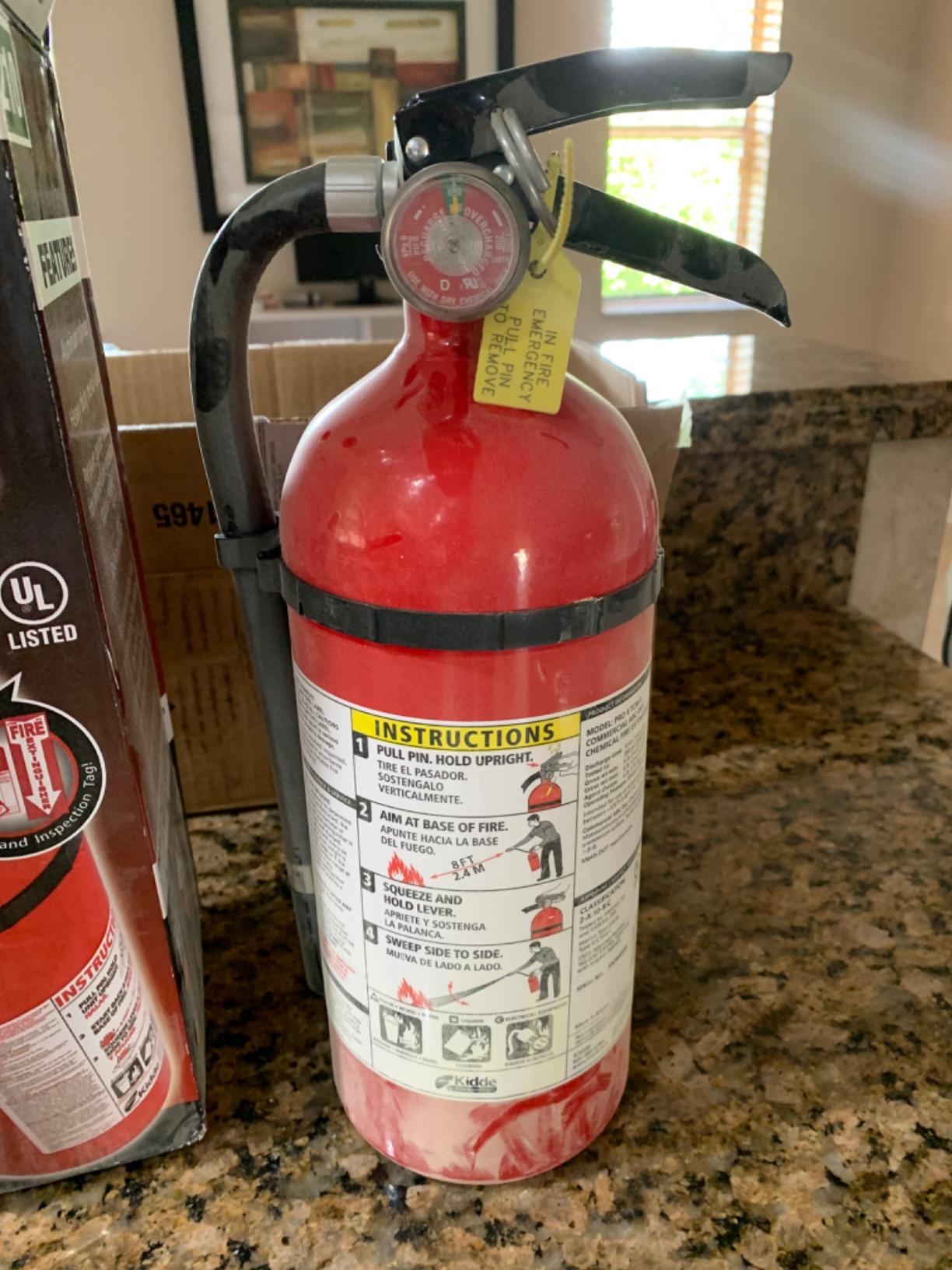 Kidde Pro 340 Commercial Fire Extinguisher, 3A:40-B:C, PRO-5MP-1 customer photo 2