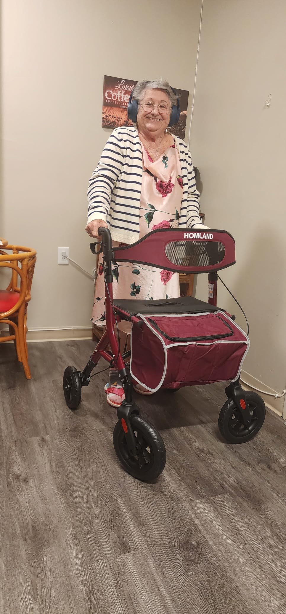 HOMLAND All-Terrain Rollator Walker with Seat for Seniors, Aluminum Frame customer photo 2